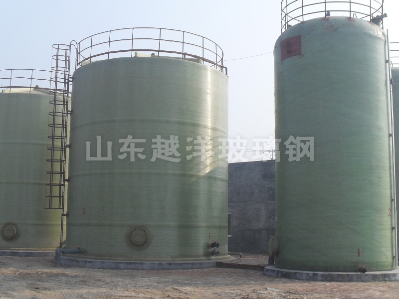 Fiberglass storage tank